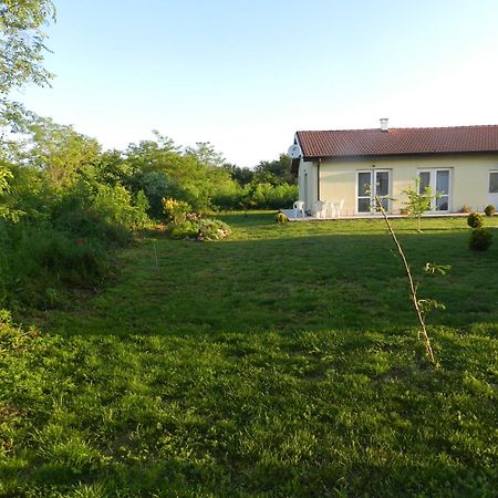 Villa Campo Ezerets Экстерьер фото