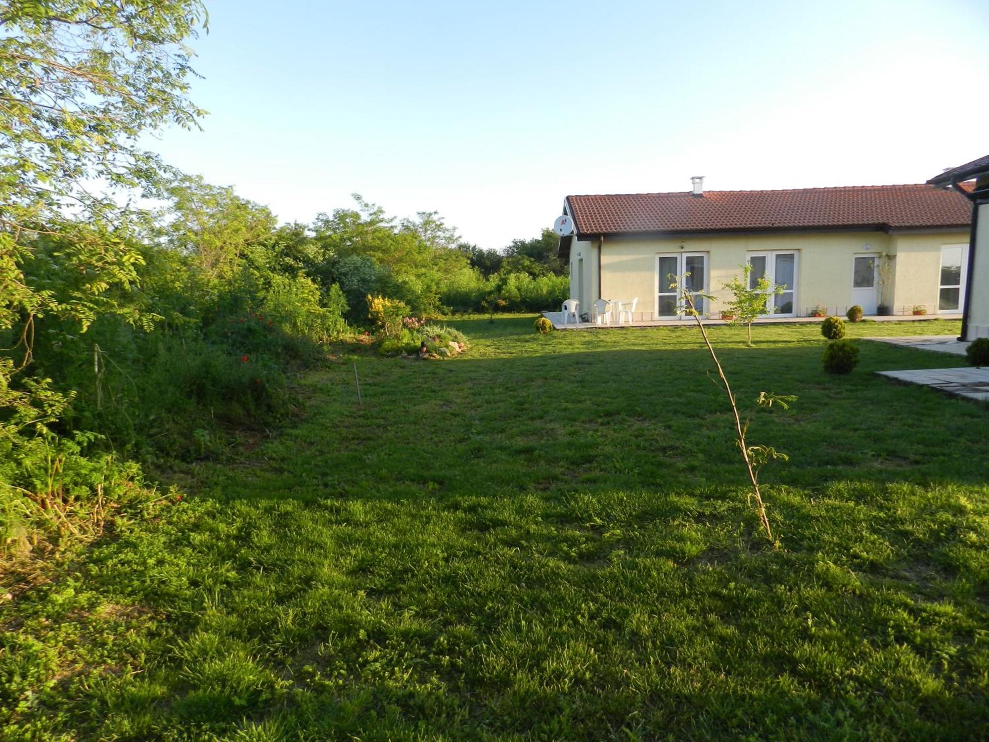 Villa Campo Ezerets Экстерьер фото
